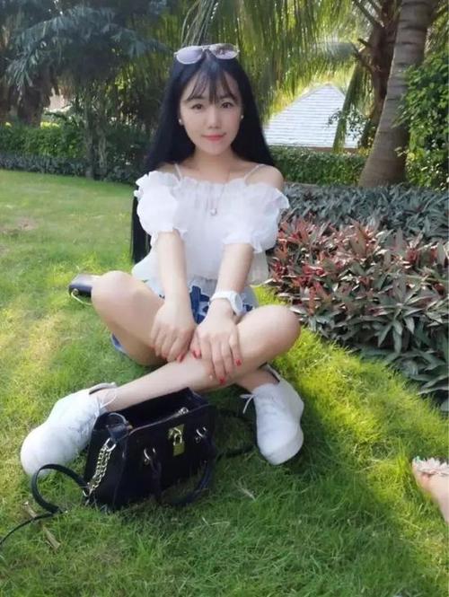 彩票中奖故事背后的社会现象	：人们对幸运的追求与向往